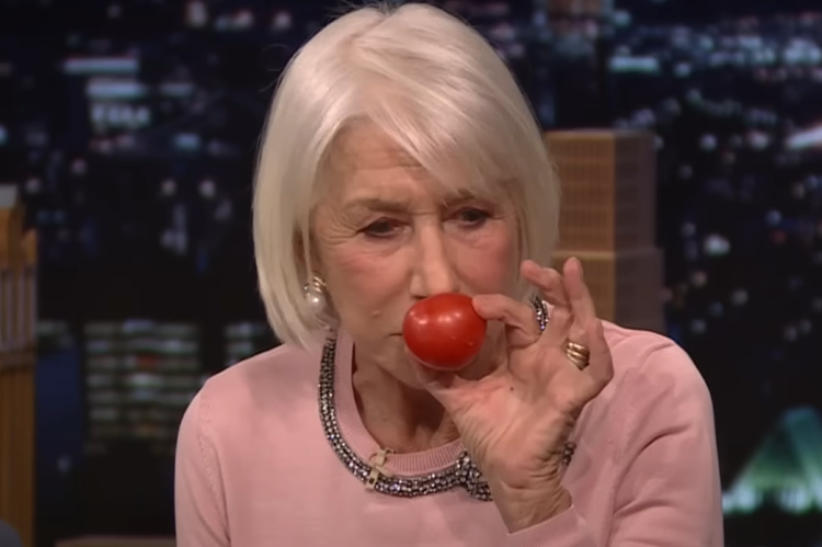 Helen Mirren // Stop kadras iš laidos The Tonight Show Starring Jimmy Fallon