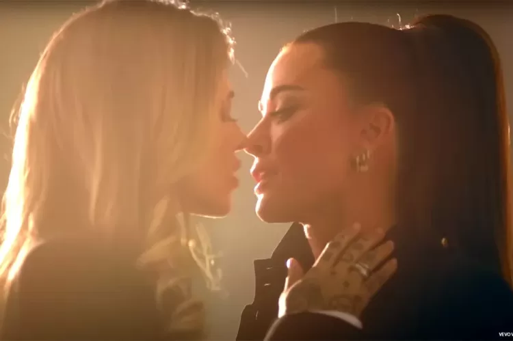 Dainos Fall In Love With Me stop kadras
